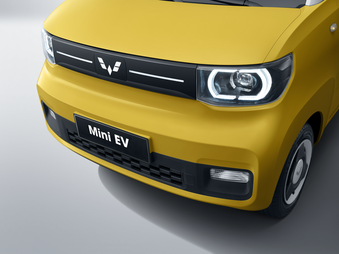 vàng - cận đầu xe - miniev.png