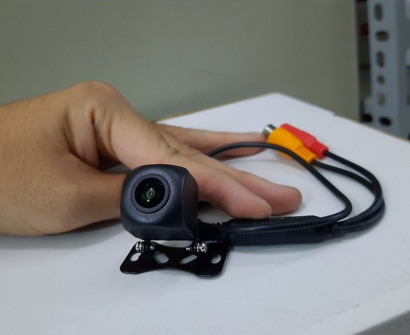 Nên lau chùi, vệ sinh camera thường xuyên