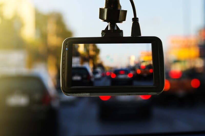Theo chất lượng ghi hình, camera hành trình có 2 loại